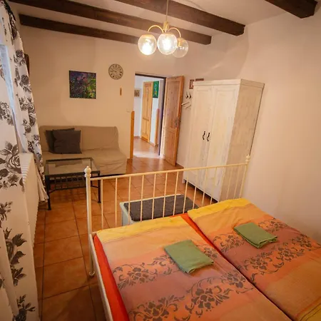 Statek Adámek Apartamento Borotice